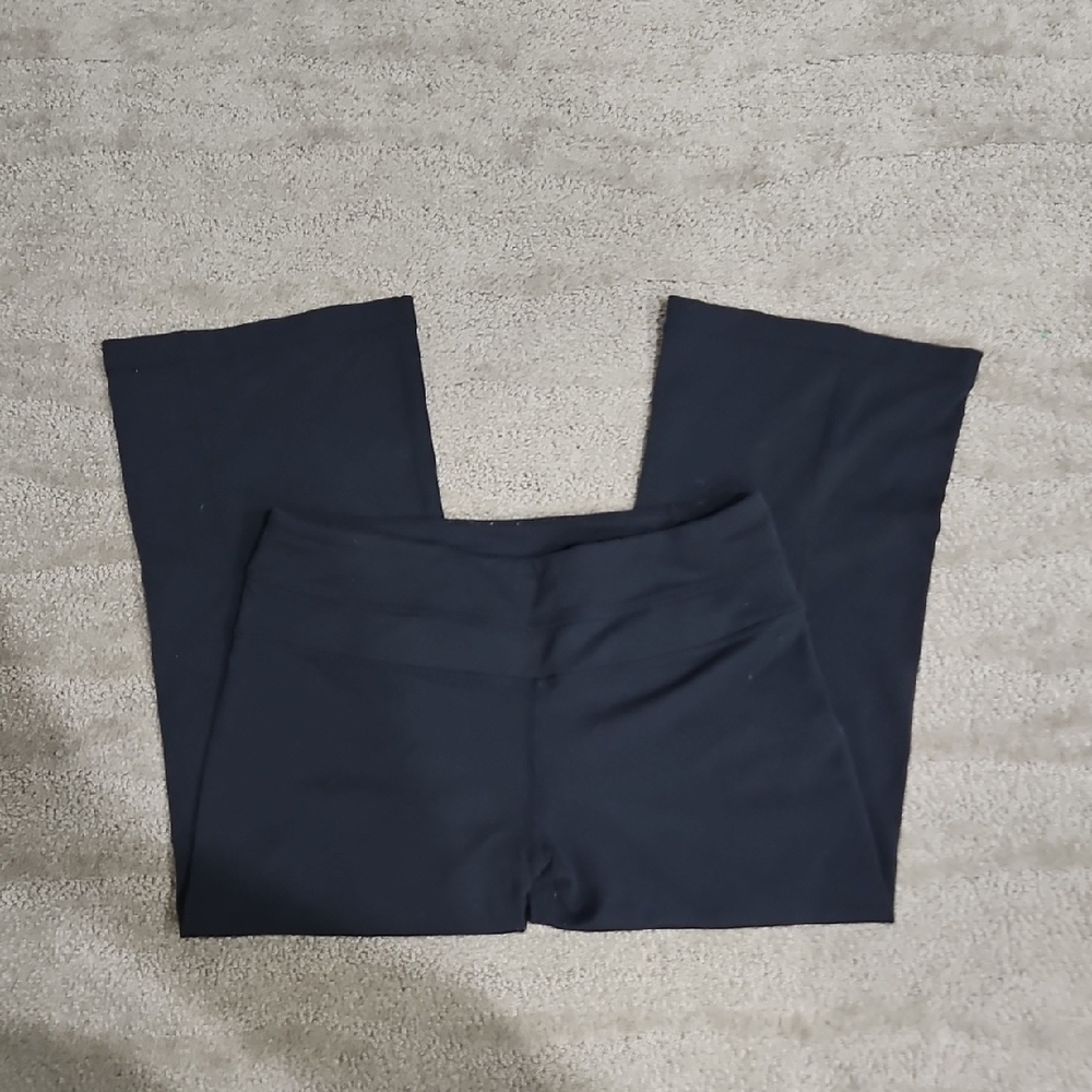 Reversible Black Lululemon Straghit Leg Capris